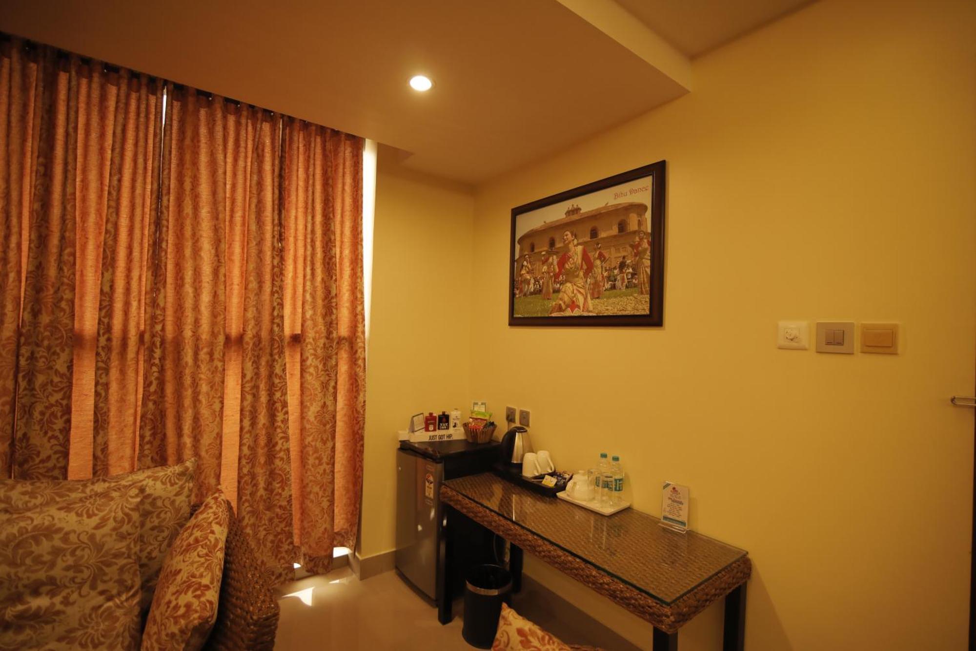 Hotel Krc Palace Tezpur Exterior photo