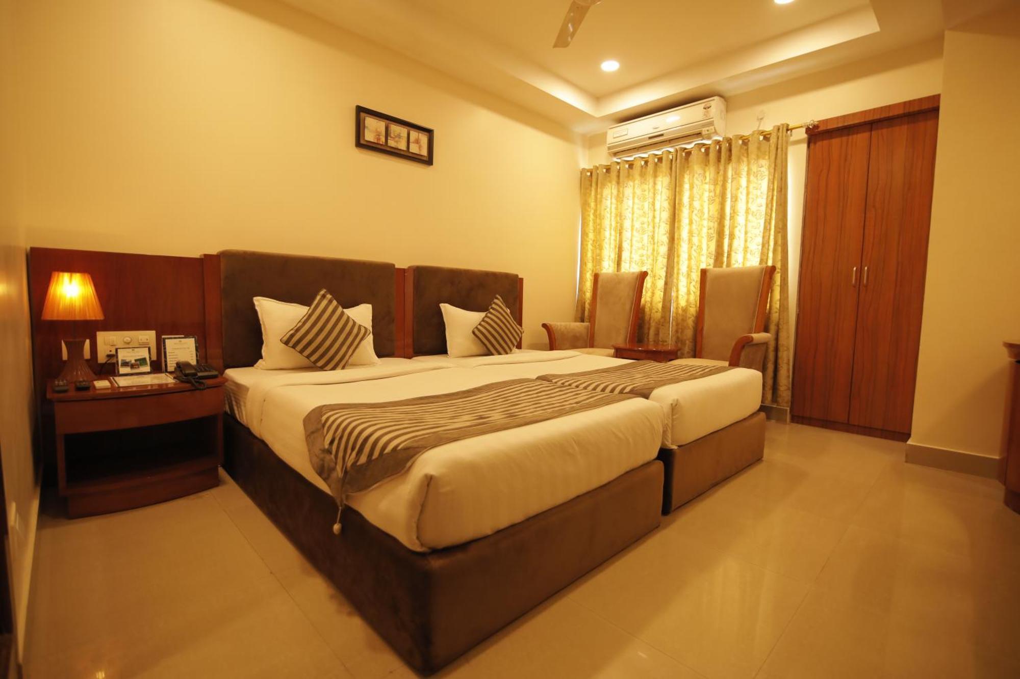 Hotel Krc Palace Tezpur Exterior photo