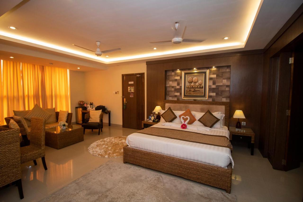 Hotel Krc Palace Tezpur Exterior photo
